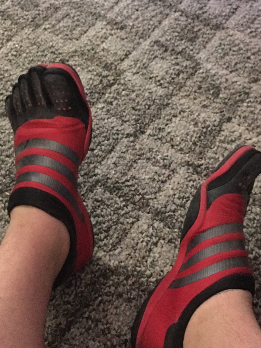 ShawnAtlasFit's tweet photo. Doing #Insanity workout today decided to bust out my Adidas Adipure RAWs #beachbody #coach #fit #fitfam #gym #goals https://t.co/FMKmMyJf6t