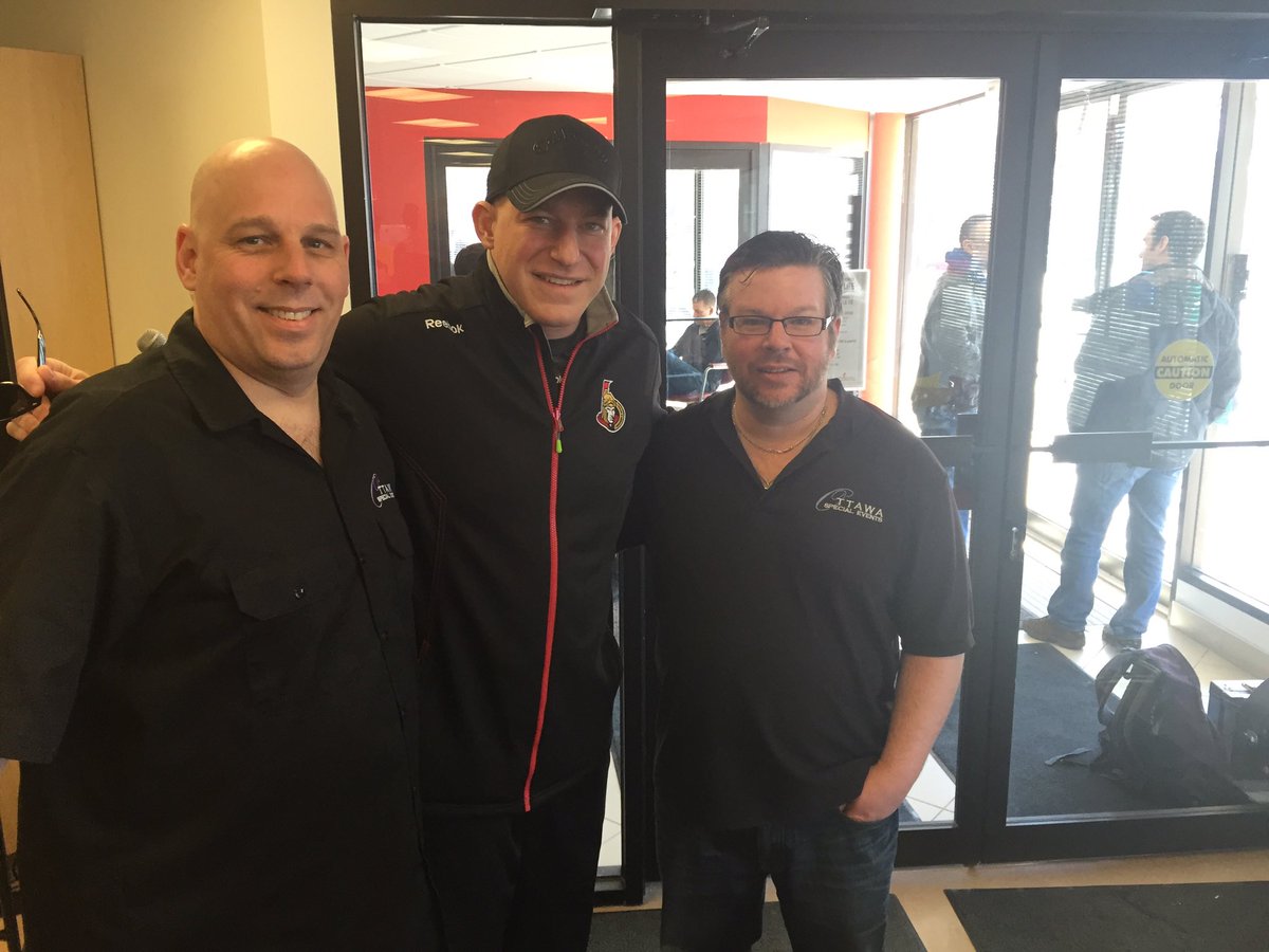 OttSpecEvents's tweet photo. Hey #SensArmy look who showed up to the blood drive in great spirits! #gosensgo #stustrong https://t.co/csQcvMffMW