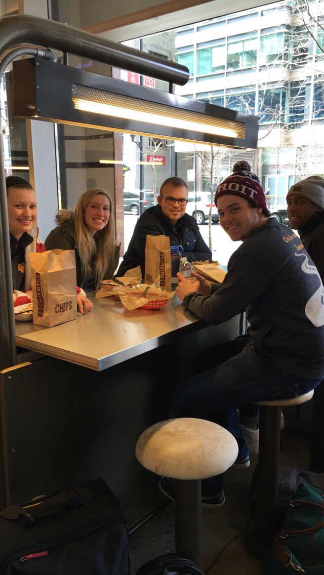 AlmaEnactus's tweet photo. We've arrived in Chicago! #Enactus #chipotle #lunch https://t.co/Fc8vjKGWTt