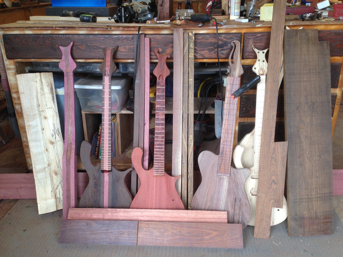 ascustomguitars's tweet photo. a few current builds going on in the shop #customguitar #guitar #guitarbuilding #guitarmaking #guitarbuilder https://t.co/6nmyU6ZBrS