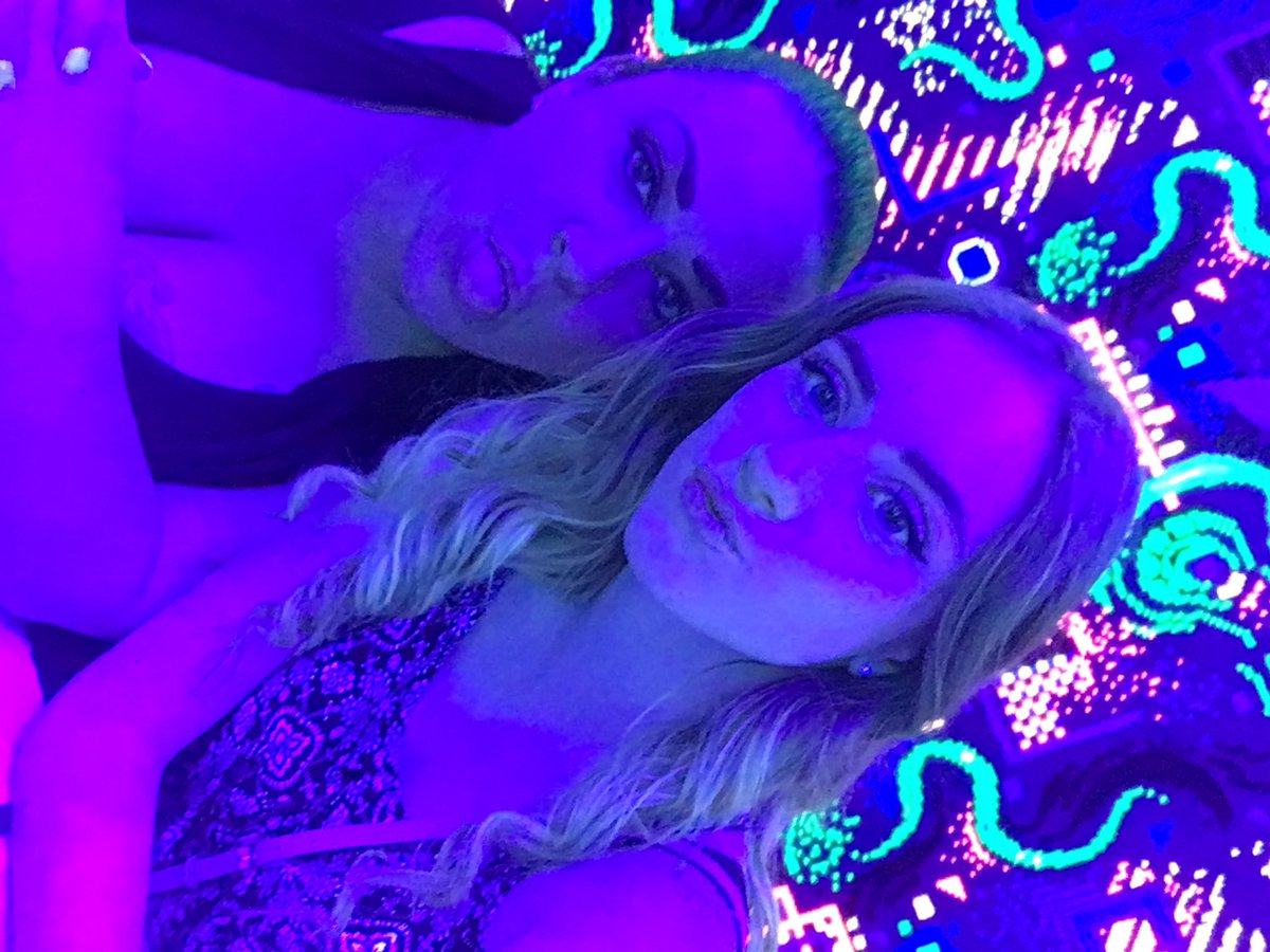 mackenzielyn_'s tweet image. momma 💜