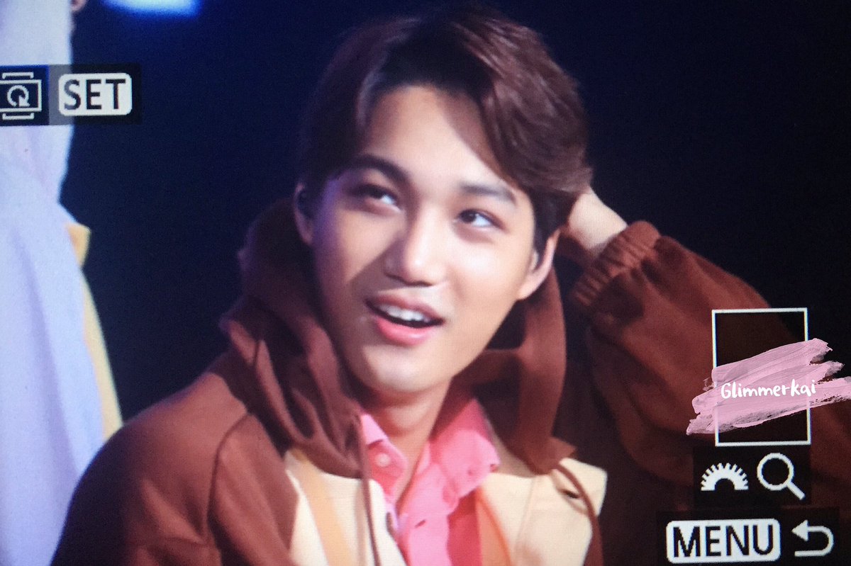 GLIMMER_KAI's tweet photo. #GetWellSoonKai  160319 The EXO'luXion in Seoul https://t.co/VzspvgqZUs