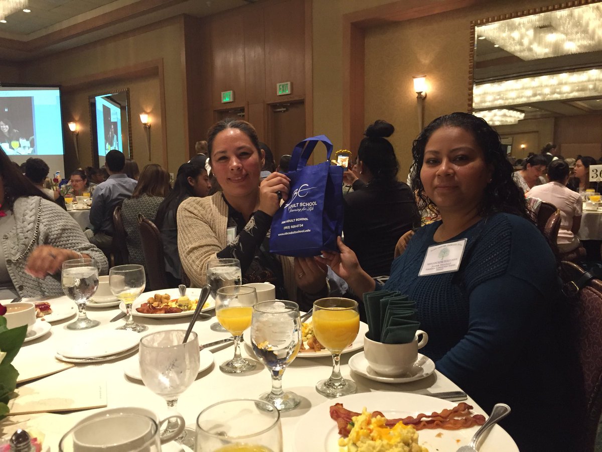 FurgesonElem's tweet photo. Parent Leadership Academy 2016. Go Furgeson Parents! #PLC20 https://t.co/Dd3fn5Decp