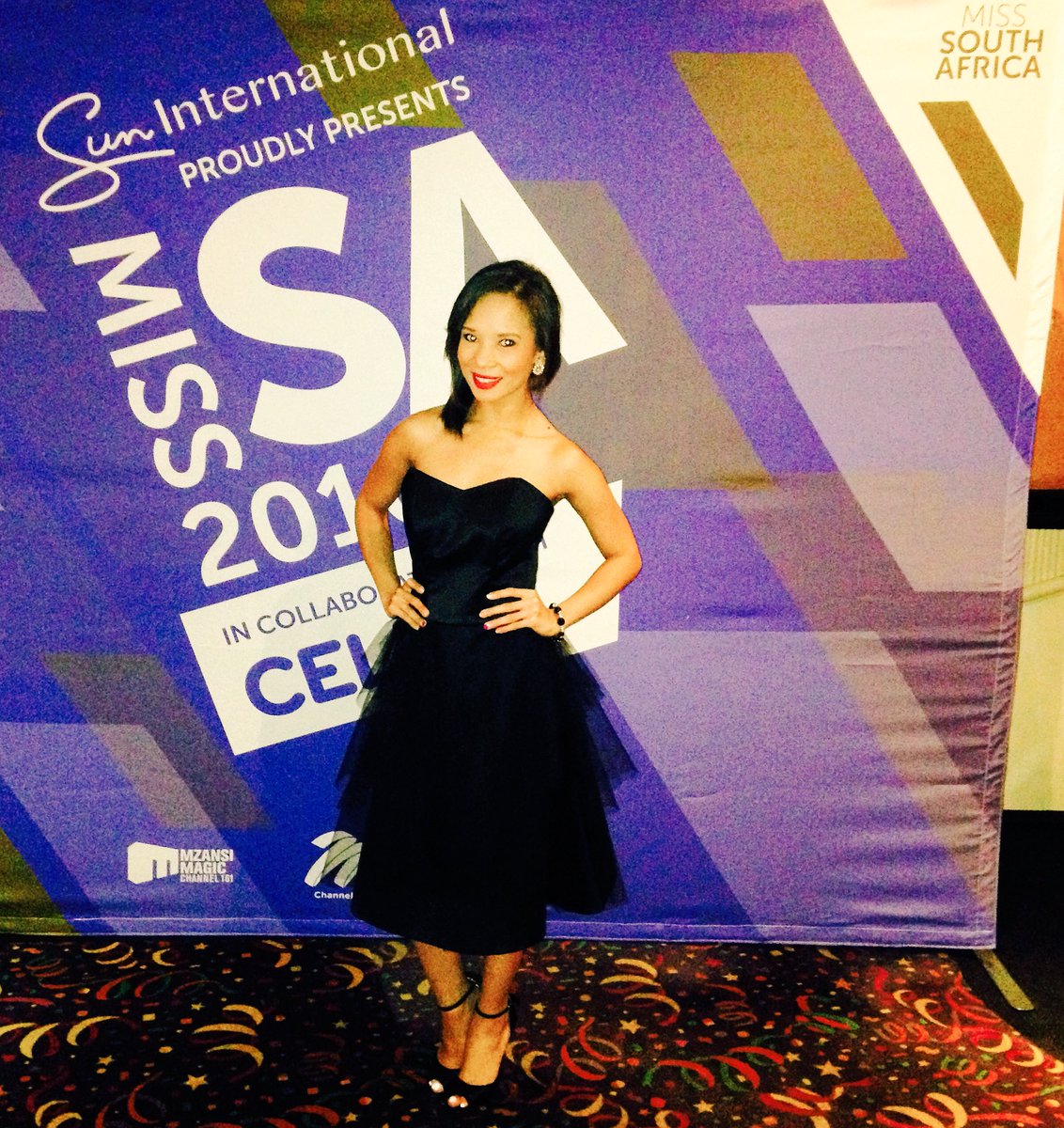 SuePyler's tweet photo. @Official_MissSA @CarnivalCitySA @CellC dressed in @DanielleMargaux #MissSA2016 #LockAndLean #NetSue https://t.co/7EYxzdFz23