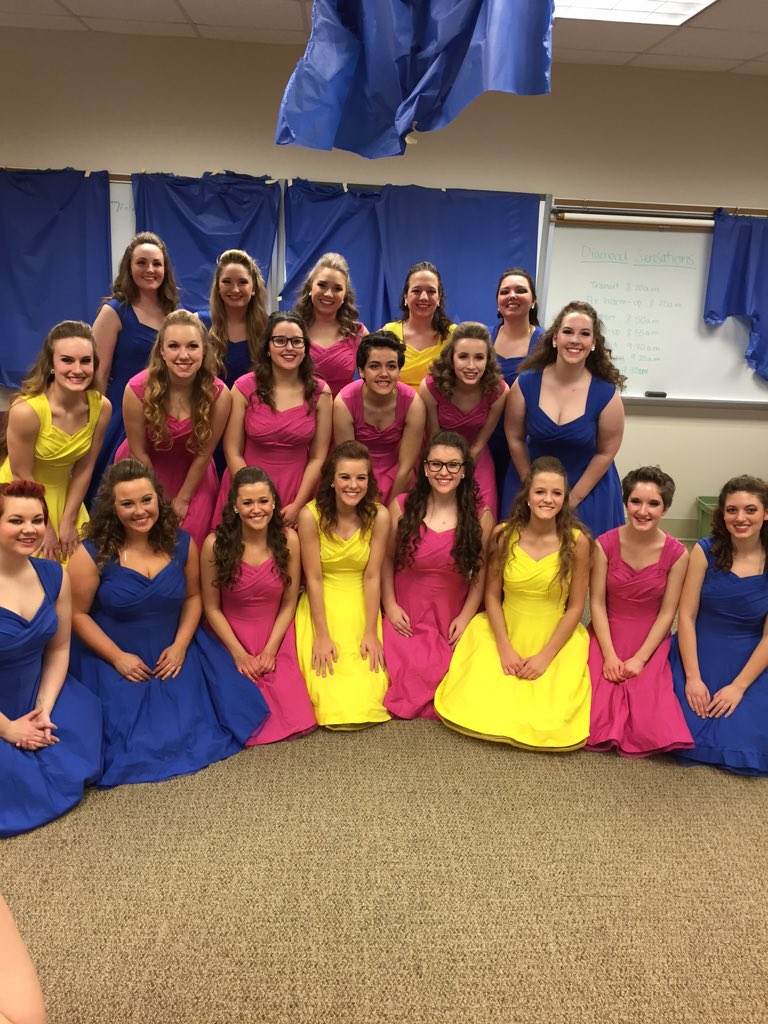 DiamondsS_16's tweet photo. SENIORS!!! 😭💙💎🎼 https://t.co/HzPqC8OJ7m