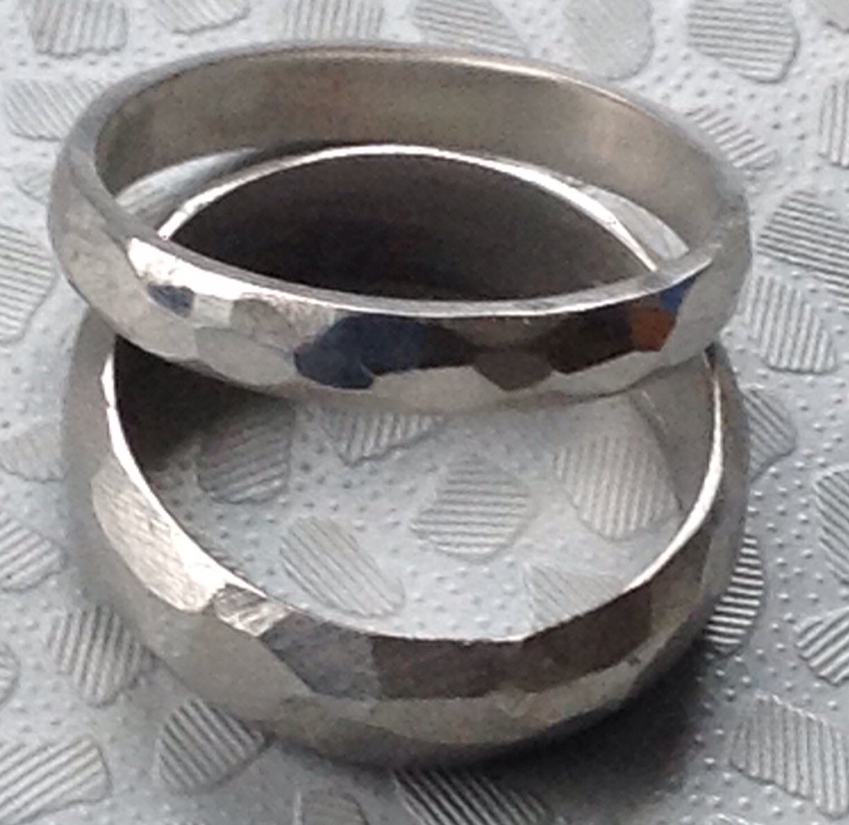 RebeccaSkeels's tweet photo. Rings made and grass cut. @Skeels #Skeels https://t.co/TD8iGPJwEu