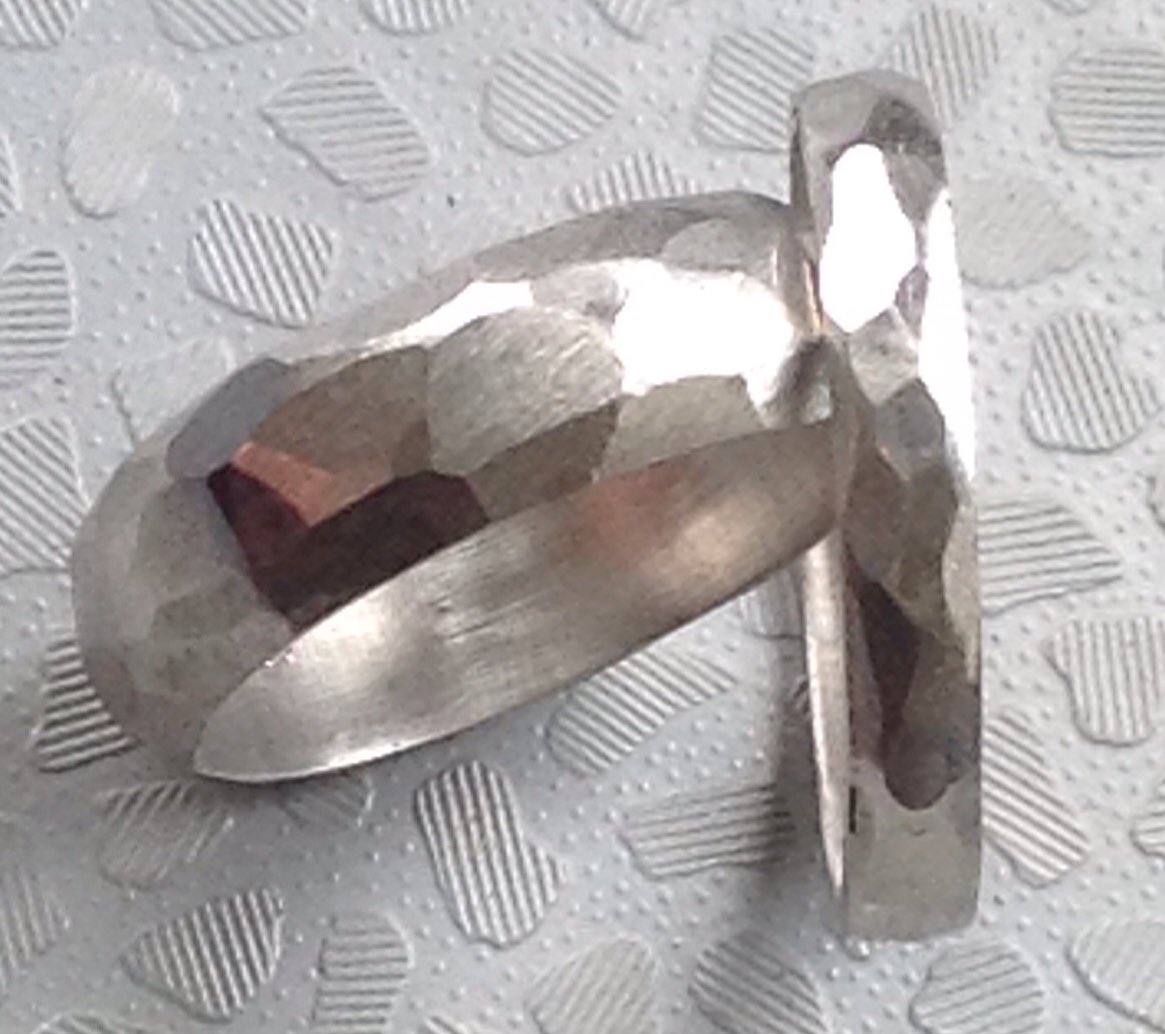 RebeccaSkeels's tweet photo. Rings made and grass cut. @Skeels #Skeels https://t.co/TD8iGPJwEu