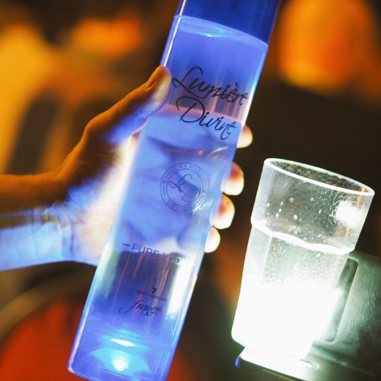 xlp_de's tweet photo. #vodka trifft #lemon bei der #bcruhr9 https://t.co/SaSi21jNWp