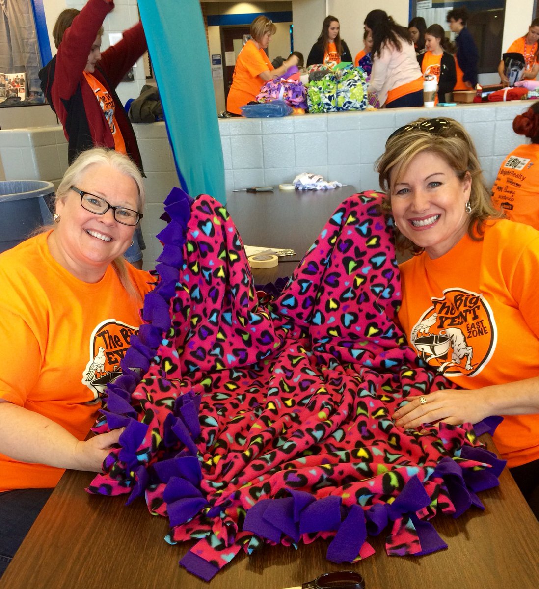 Fun times making fleece blankets at Big Event <a href="/ACMS/">acms</a> #LISDBE16