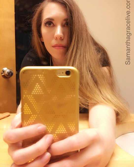 Just showing off my new iPhone 6sPlus. I love this phone so much! The camera low light is amazing! #iPhone6Plus<a href="/tag/iphone6plus"class="tags"><span>#iphone6plus</span></a>