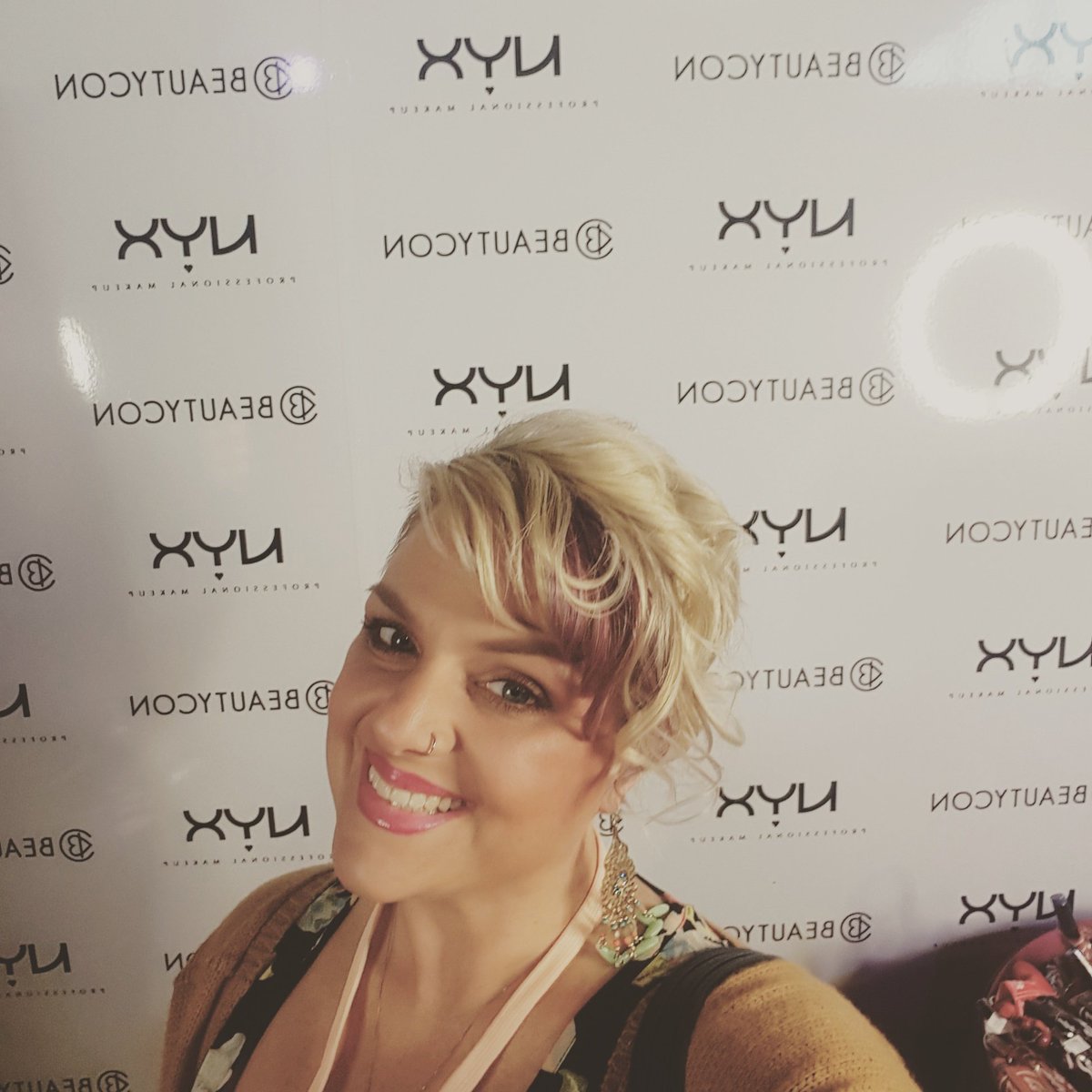 Shellene_M_A's tweet image. #BeautyconDallas