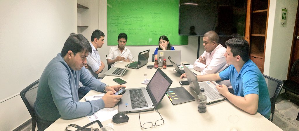 AppscoMacondo's tweet photo. Con @BullyToons prevenimos casos de #Bullying Estamos en seguimiento con @Ministerio_TIC @AppsCo y @manuelpachon https://t.co/FLajGT6ltI