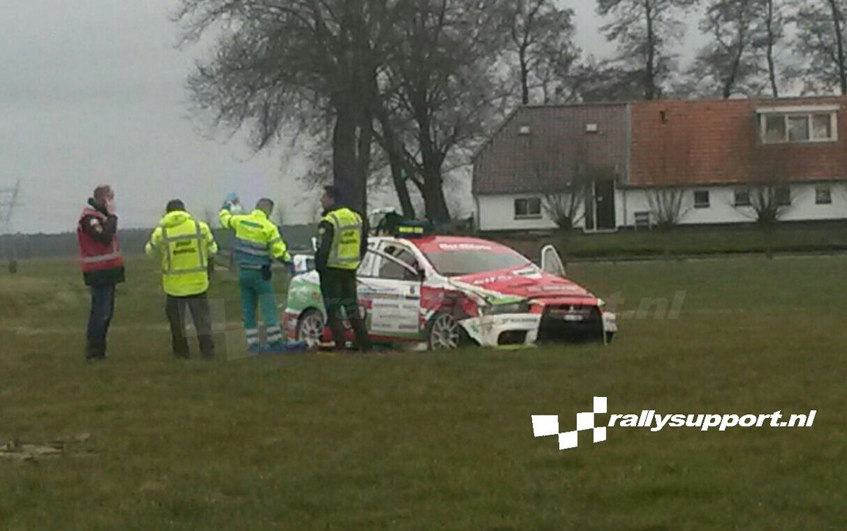 RallysupportNL's tweet photo. Crash Andersen op KP6. Proef geneutraliseerd! #ZuiderzeeRally https://t.co/zgSpU92UsD