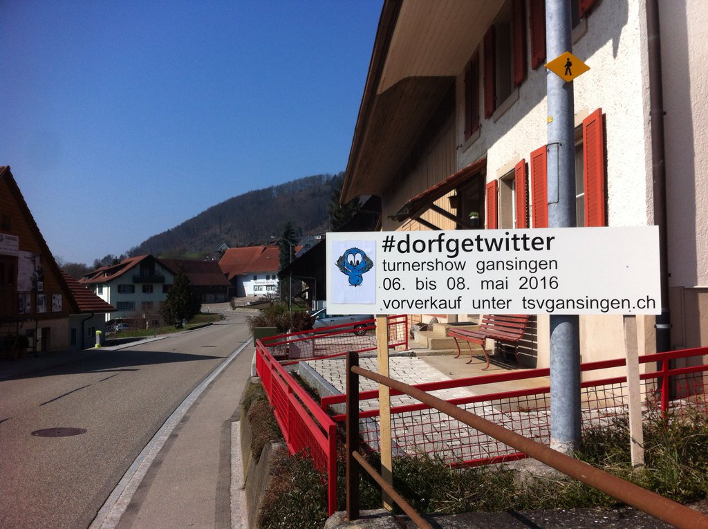 turnershow2016's tweet photo. Danke @ZumstegStefan und @didi_k3 #dorfgetwitter #turnershow #werbungläuft https://t.co/8yjJjds5cs