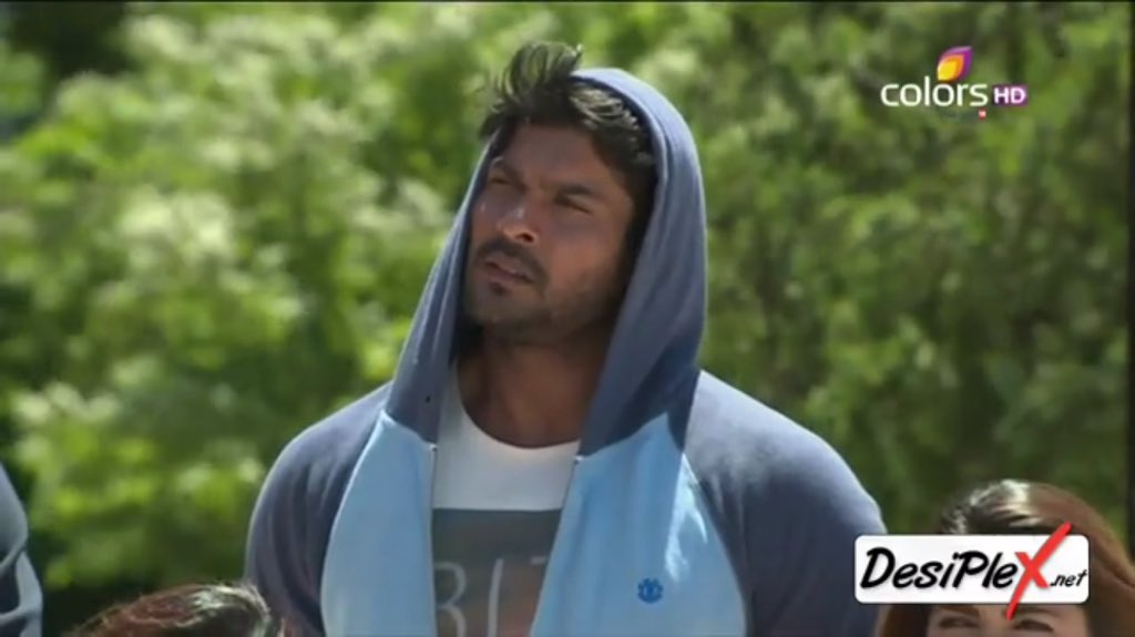 huonganh0214's tweet image. 19 Mar 2016
@sidharth_shukla @TeamSiddShukla @Siddians @mirela_flory @may_tr3y @sur_shreya @Anki_Siddian @rad_R_