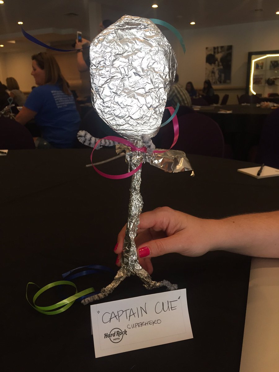 MsLNguyen4's tweet photo. #fsdmaker #cue16 #ggusdcue16 Captain Cue engages students in Technology https://t.co/Zk07wXlAP2