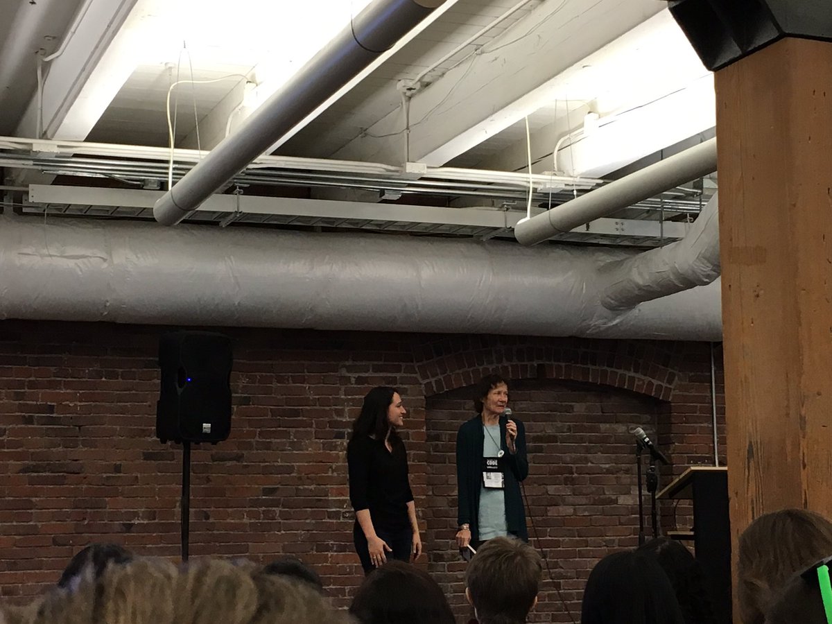 VivianAndreeva's tweet image. #ApplaudHer #WWConnect2016 LOVE THIS VIBE RIGHT NOW! 😊