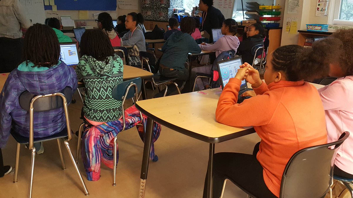 volunteerBGCDC's tweet photo. After lunch #TechDivasDC hard at work @BlackGirlsCode #BGCGame #BlackGirlsCode @CapitalCityPCS #DCTech #BGCDC https://t.co/XQHSaAsyoa