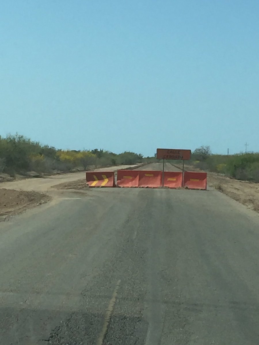 any_ibarra's tweet photo. Q no salió la nota q ya estaba lista la carretera a las bocas? ó querrían decir la trerraceria? #DenunciaCiudadana https://t.co/VrlMvfZzSk