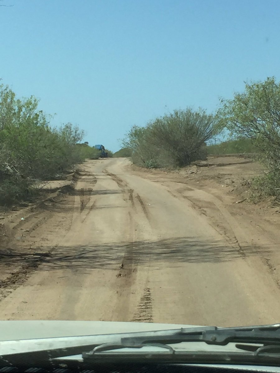 any_ibarra's tweet photo. Q no salió la nota q ya estaba lista la carretera a las bocas? ó querrían decir la trerraceria? #DenunciaCiudadana https://t.co/VrlMvfZzSk