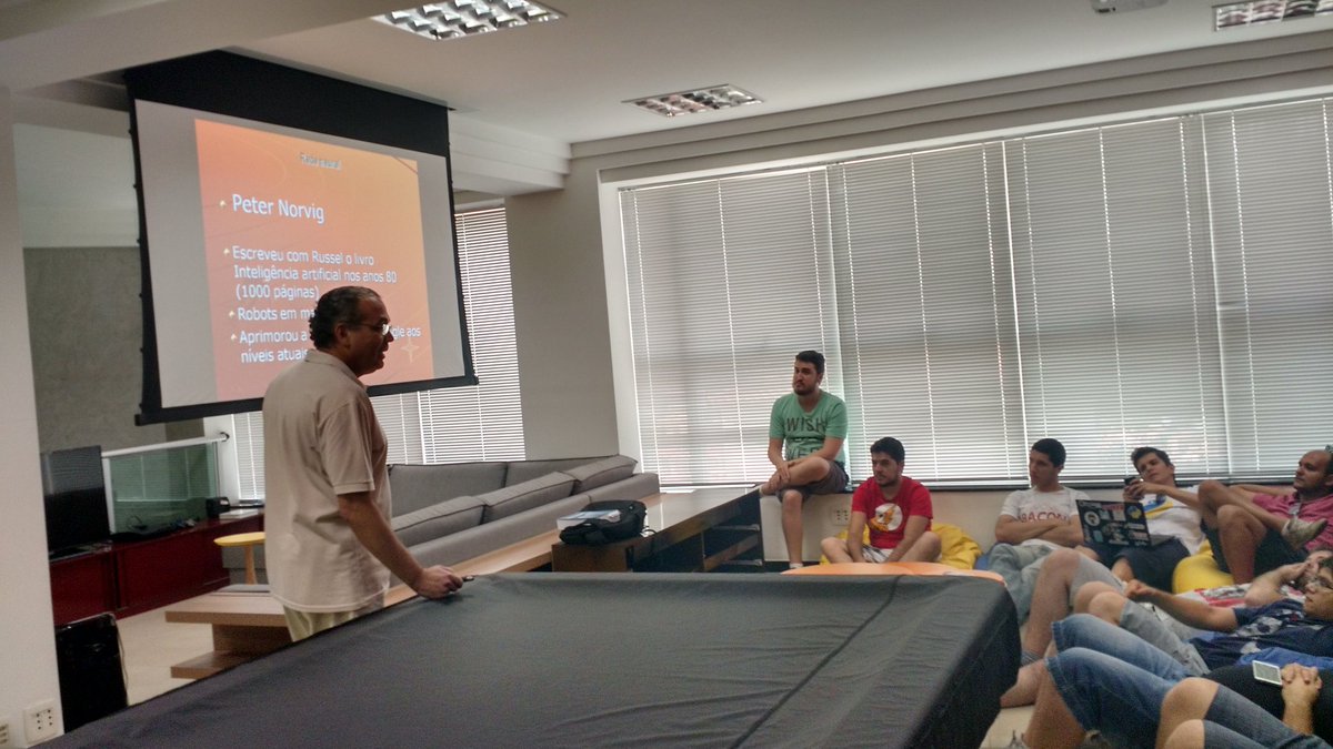 railsmg's tweet image. Encontro da @railsmg e @PythonMG rolando. Palestra sobre Redes Neurais