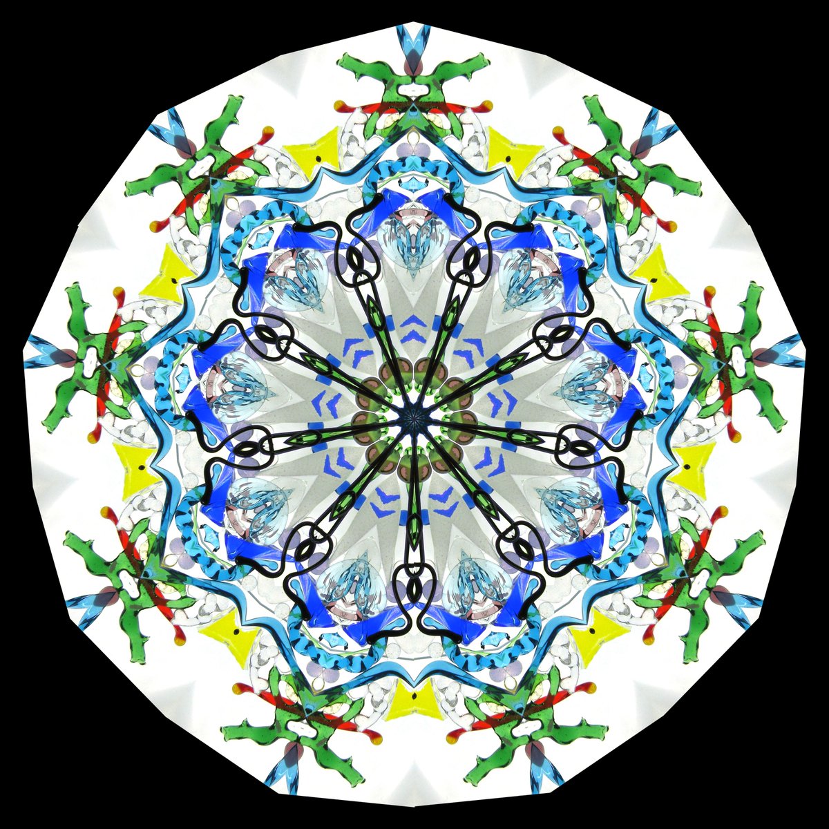 BrewsterScope's tweet photo. #kaleidosaturday https://t.co/QhyOYI9PRY  #kaleidoscope #convention #Washington #DC Apr. 28-May 1 Artist-Karadimos https://t.co/nOspQkyVKf