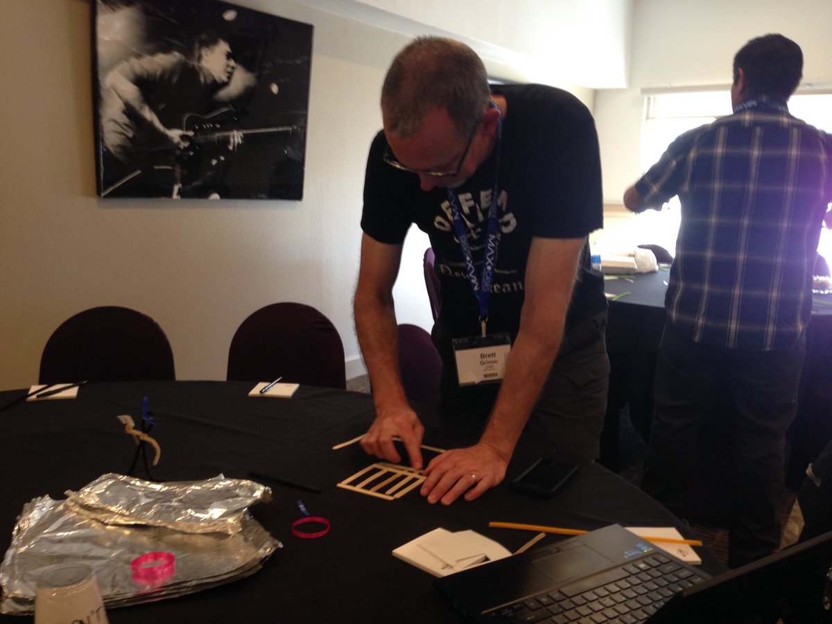 principalungaro's tweet photo. Making #fsdmaker happen! #winningcondition #200 #fsdtech https://t.co/op32AJSqoZ