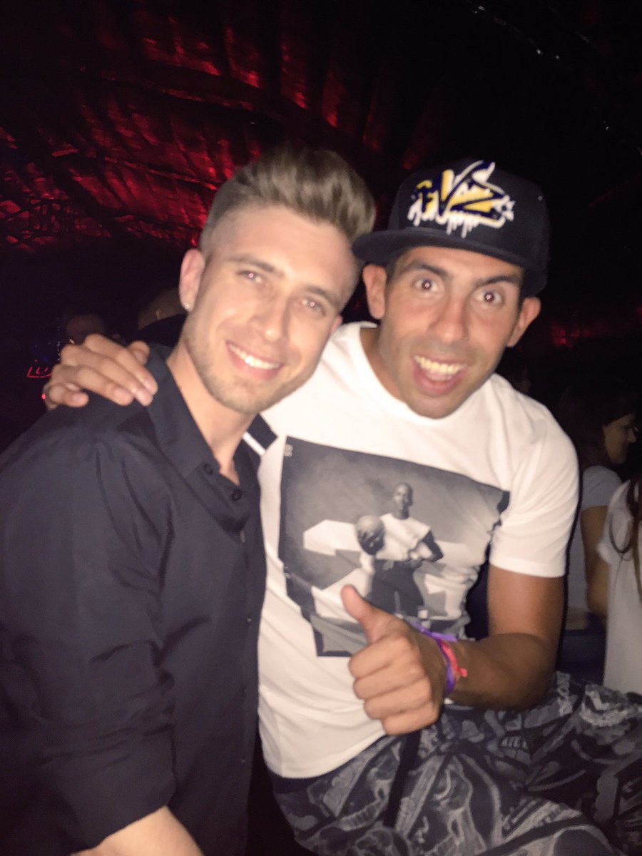 CHILI_FZ's tweet photo. @carlitos3210 / 🙏🏼 es honesto realmente grande mi agradecimiento. Se las comparto corazones! https://t.co/5zPOmbB8Zi