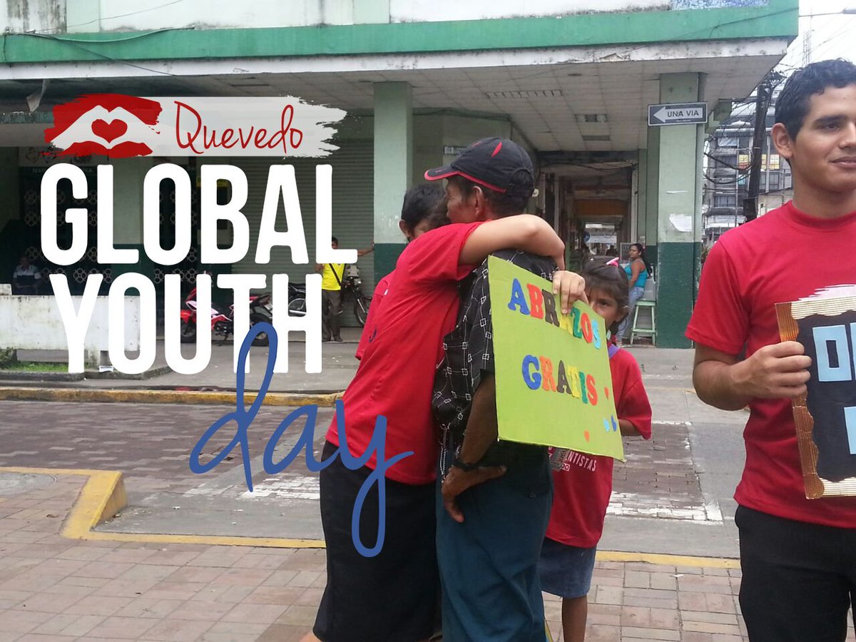AdventistasQvdo's tweet photo. Abrazos gratis por el #GlobalYouthDay
#GYD16
#JAQuevedo https://t.co/kQPXGMmol8