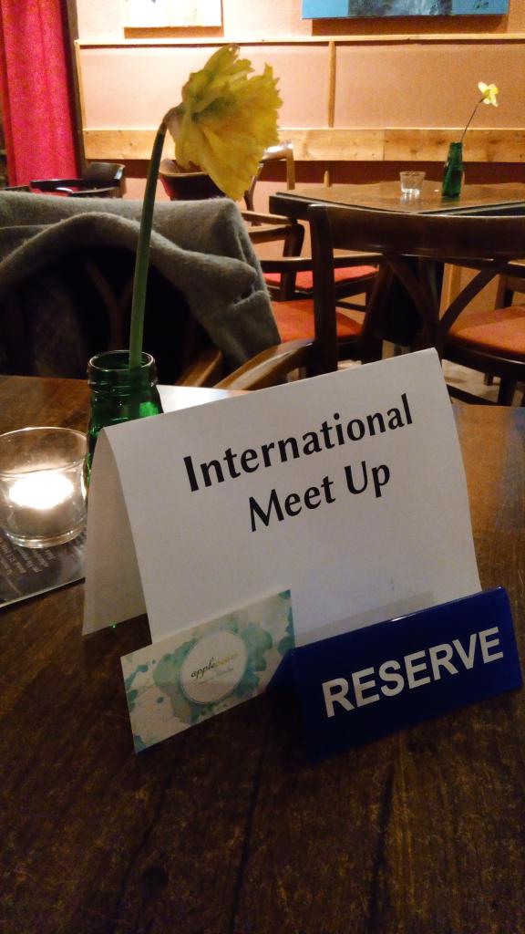 applepears_sk's tweet photo. Let's start our first international meet up at Kafe Scherz! ;) #event #meetup https://t.co/sMVtXjlR5x