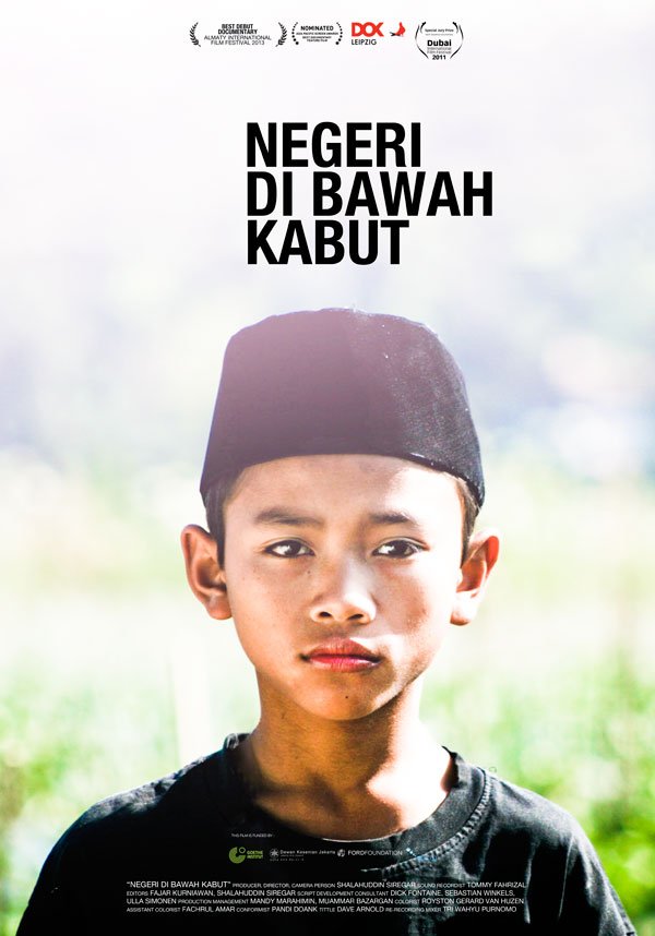 LayarKita's tweet photo. NEGERI DI BAWAH KABUT (2011) nobar @IFI_BANDUNG Senin 21/03/16 bersama @salahcetak Cc @InfoScreening @biosconcordia https://t.co/njakh7mbw4