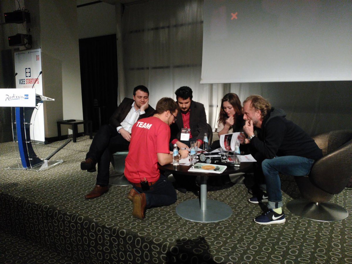 adegeler's tweet photo. The jury at work - @MxGur, @dennydov, @oscarkneppers and Nelli Orlova #investorday https://t.co/ApuhIZcKFd