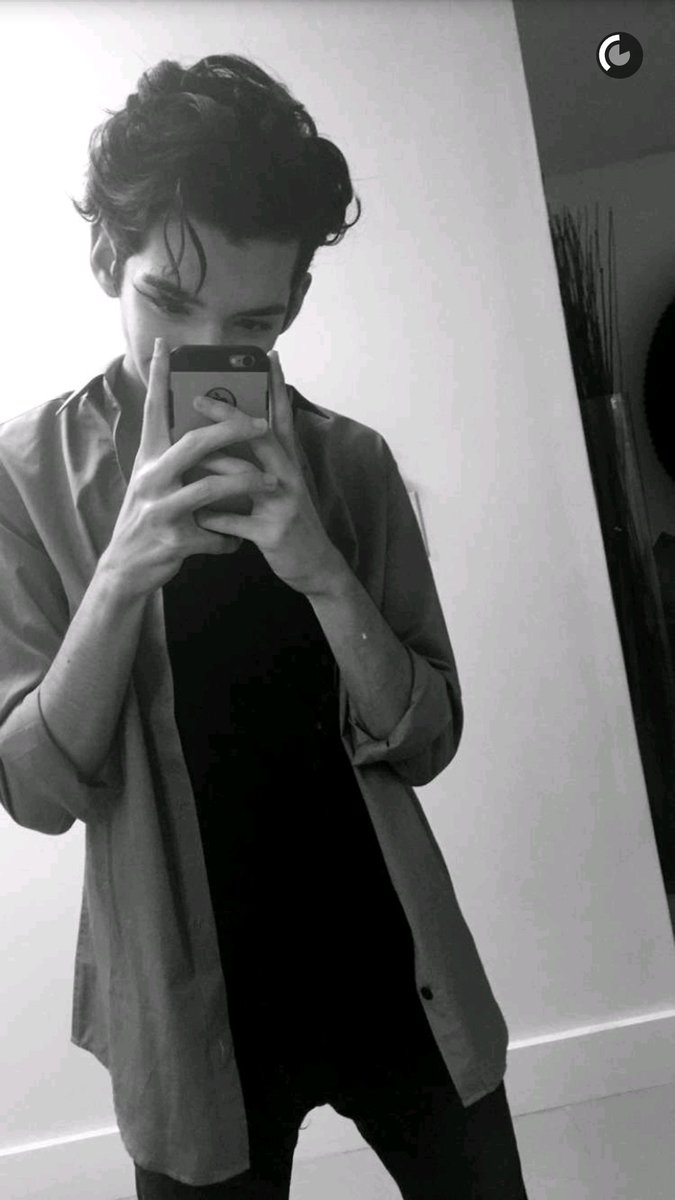 yoyoftme's tweet photo. yoandri really kills me with these b&amp;w pictures 😭😭😭😭 https://t.co/NkZQWpx9ov