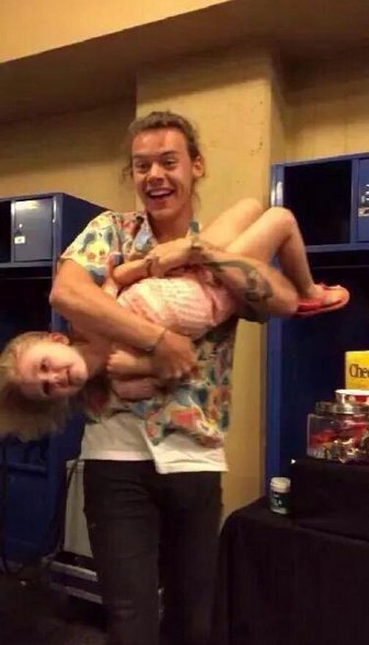 CrauCorsi's tweet photo. O tempo passou tão rápido.

#BestFanArmy #Directioners #iHeartAwards https://t.co/7bKmjQQrkT