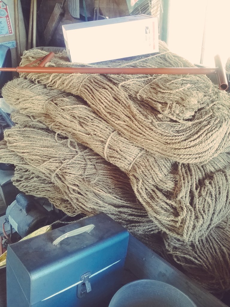 barryvirkler's tweet photo. Picked up coir and clips today courtesy of #foothillfarms, here we go!
#season1 #thinknydrinkny #nyhops #craftbeer https://t.co/KjDlM4ZHlO