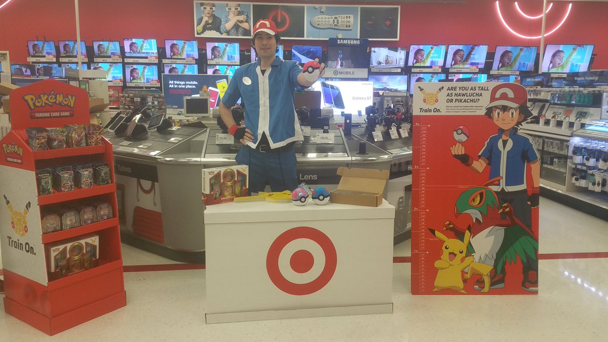 T_2252andYOU's tweet photo. Pokémon event @Target Pokémon trainer Nick showed up! #T2252havingfun #Pokemon20 @2stefc27 @JamieTajii @merklausner https://t.co/AiH57wfVcs