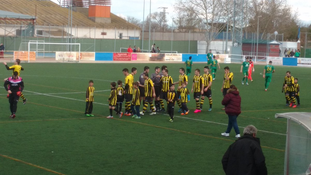 FotoAndresParra's tweet photo. Solida victoria del @ATLTOMELLOSO en Argamasilla. Goles de Gallego, @C_arroyo11 y @BorjaGalindo
#DirectosATercera 💪 https://t.co/PT0av6Idds
