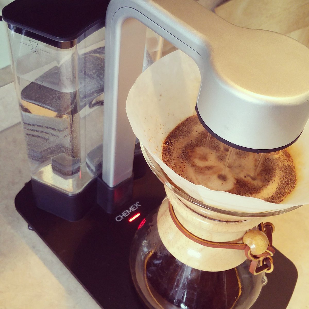 HeyCheney's tweet photo. Testing out a Chemex Ottomatic Coffeemaker vs a standard Chemex pour over to see how it stacks up. https://t.co/XJJWmqnRs8