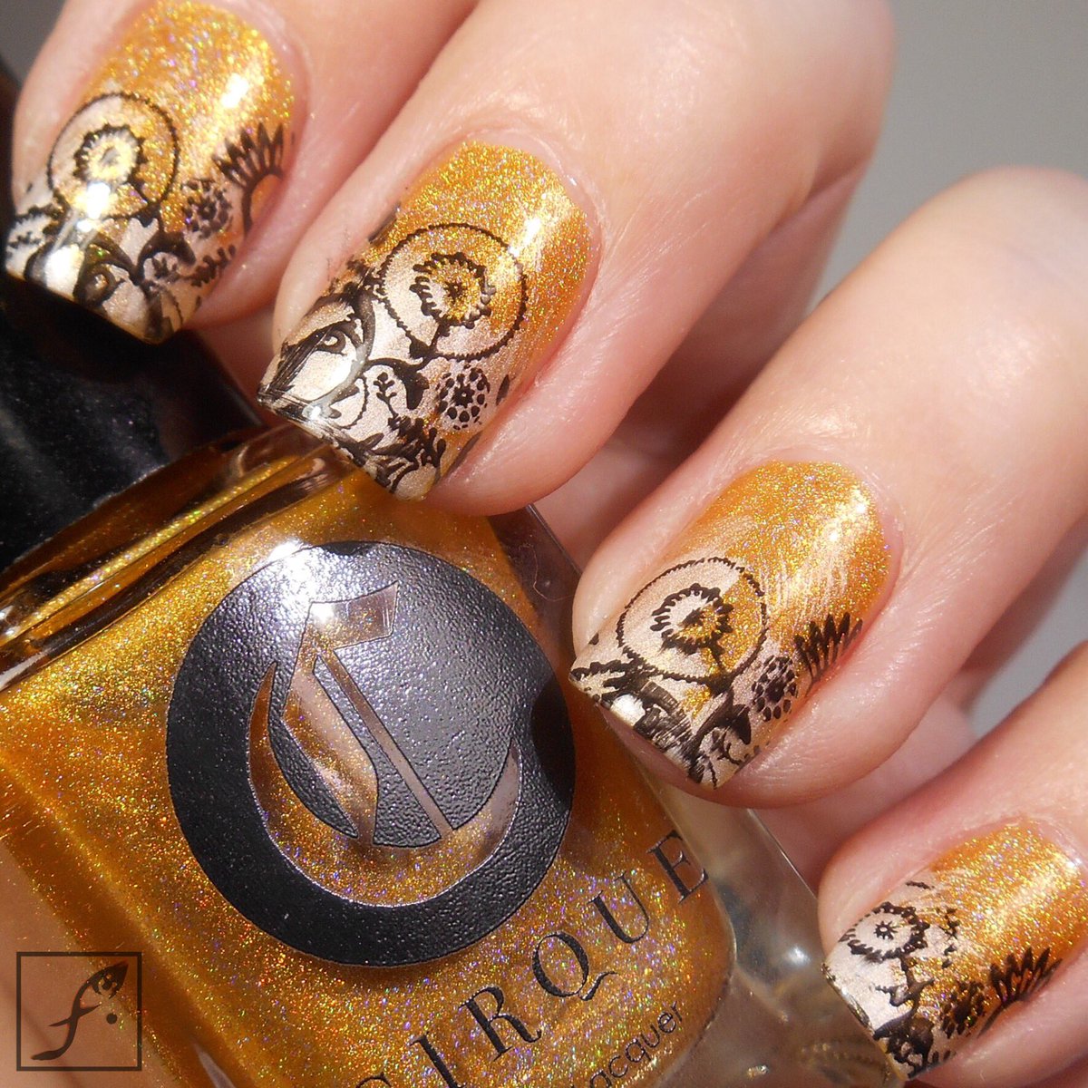 storm_fabi's tweet photo. #notd #nailart #mellowyellow https://t.co/zA6DsbJQPe