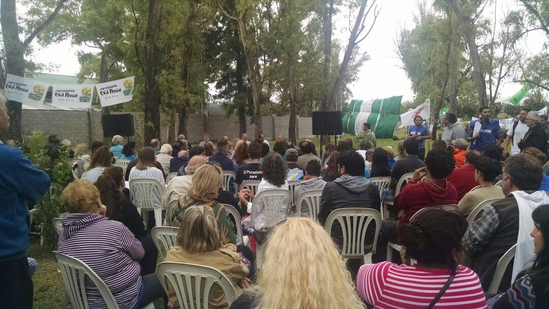 ElNumeral_'s tweet photo. ::AHORA::
Arrancaron las comisiones de trabajo del Encuentro Preparatorio Federal del @FpVNacional #QueremosPatria https://t.co/oWX3KqPLNH