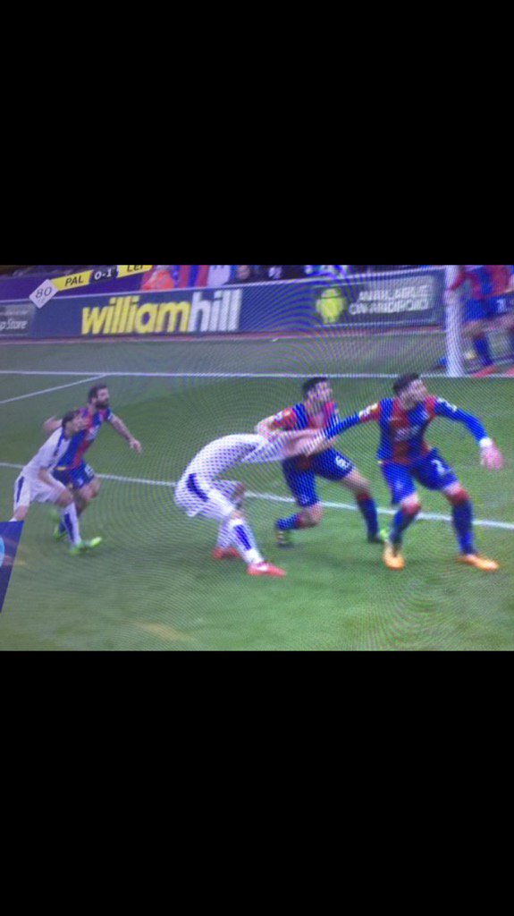 robert_huth's tweet photo. Play on!!! https://t.co/TDuAlHh0pH
