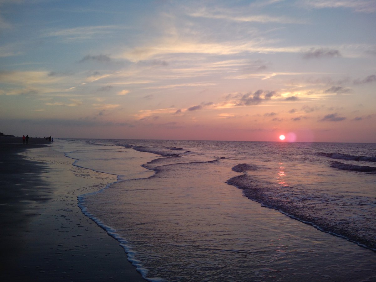 This week has gone by 2 fast. Hopefully we can bring the nice weather back w/ us.
(Thanks Catie for the awesome pic)