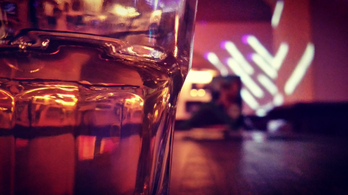 GLADIATOR_BAR's tweet photo. Gladiator -izdevīgākas cenas Rīgā! 
#FreeEntrance  #RigaHappyHour #BarRiga #vecriga #RigaPub #PubRiga  #Jazz #blues https://t.co/MJNON6HuLu
