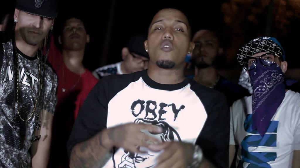 LatinosPautaFM's tweet photo. Jounel Ft. Barber V13, Johnny Stone, Algenis Y Reyo – Aquí Te Trabajan (Official Video) https://t.co/096QXtygh5 https://t.co/3S8DqpWFDo