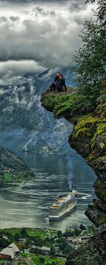 #Geiranger, #Norway

#travel #tourism #sightseen #visiting #discovery #museum #architecture