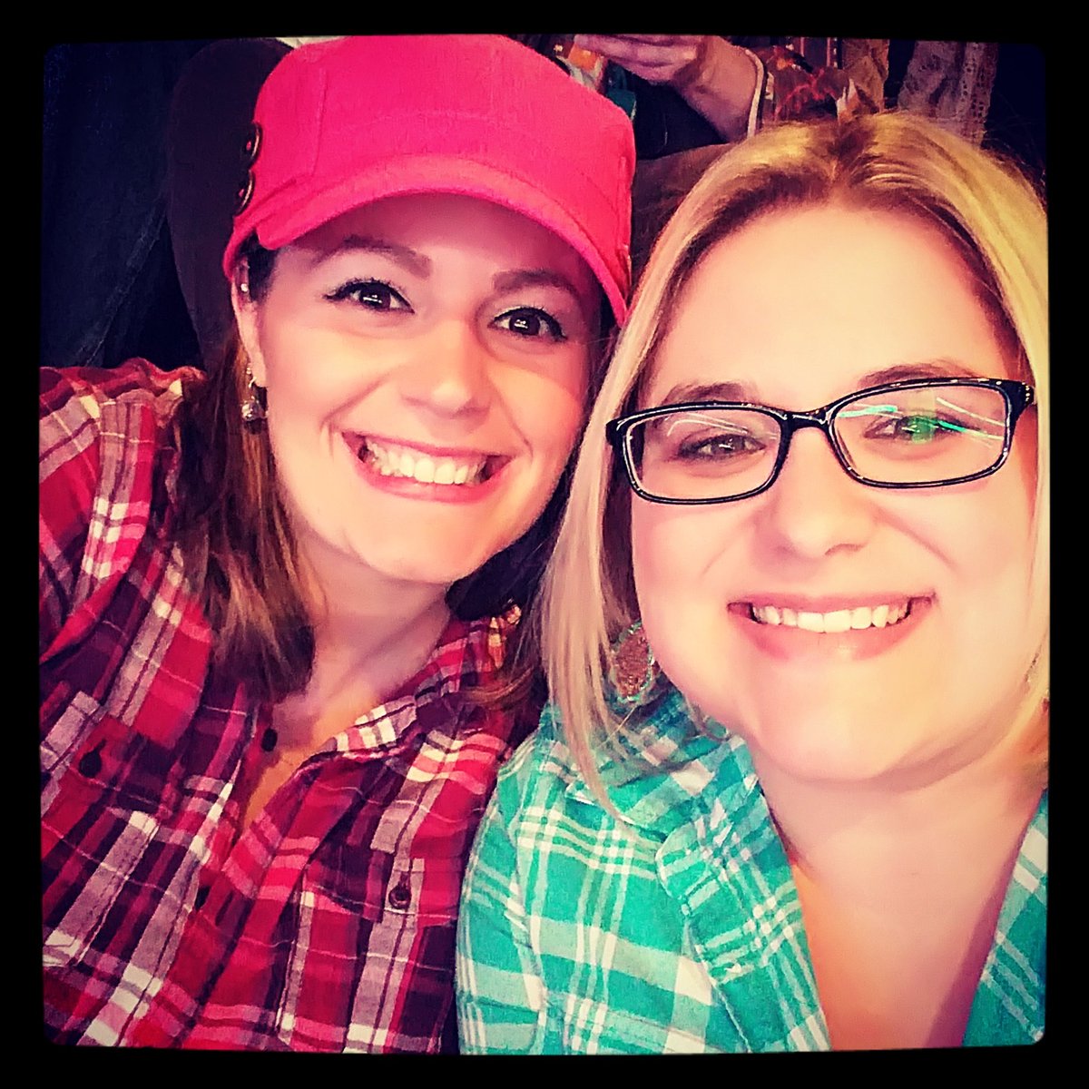 Laura Conley tweet media