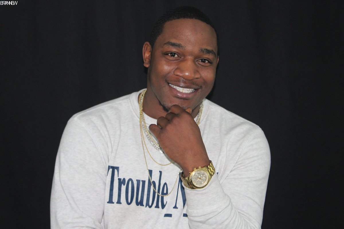 MRBMB215's tweet image. 📷PHOTO SHOOT 🎥 ️YALL ASKED ME TOO SMILE😏 HERE GOES ONE RIGHT HERE‼️✔️💯💯💯🔥🔥🔥🔥🔥 #MRBMB #BMB #TROUBLE_N_INK #PHILLY