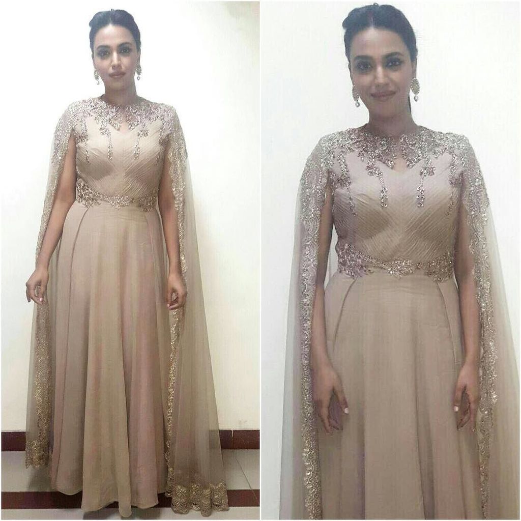 afdiaries's tweet photo. @reallyswara 
Outfit - @reetiarneja 
Styled by - @dibzoo 
#bollywood #style #fashion #beau… https://t.co/b4BIeIs8a7 https://t.co/UzA3yBN1jz