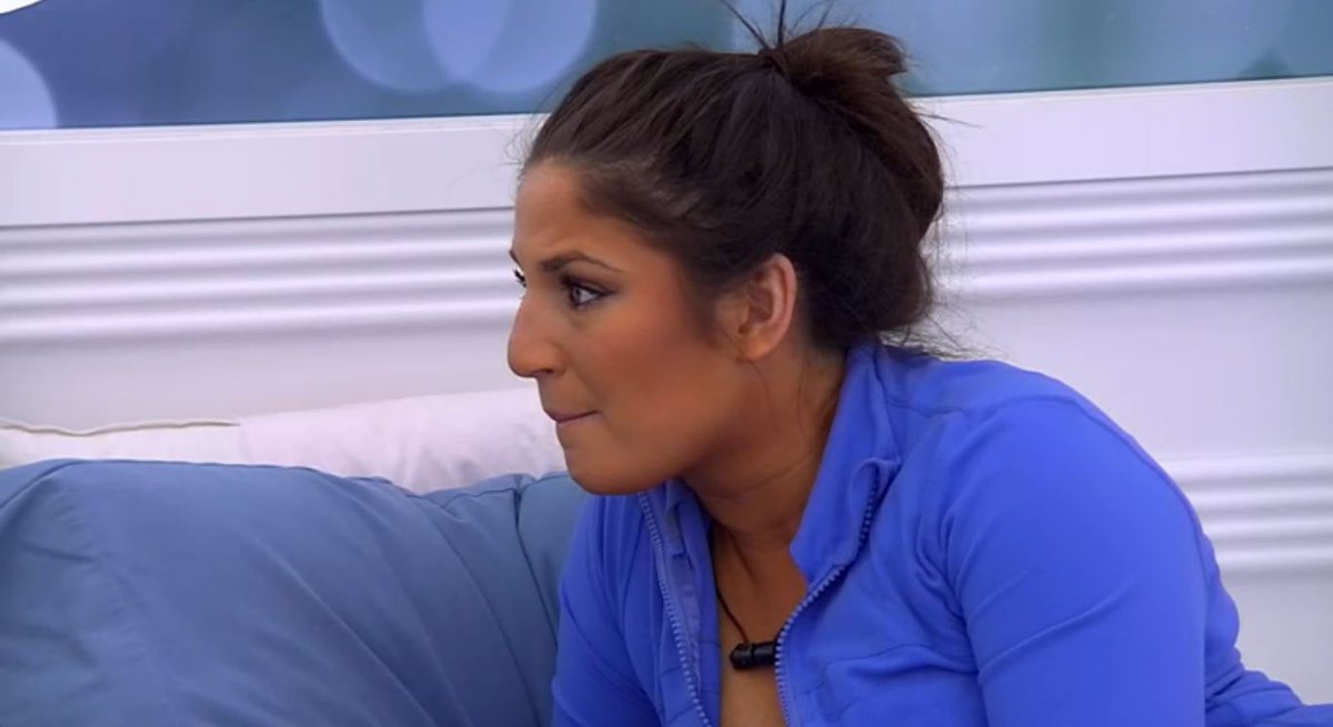 W0rldExistsHere's tweet photo. Blue Room @CassandraBBCAN looking as beautiful as ever today! #TeamCassandra #BBLF #BBCANLF #BBCAN4 https://t.co/Upm9NMW4Nf