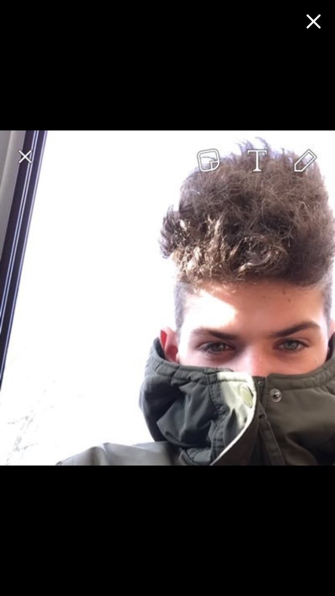 ilyesdjadeloff's tweet photo. Ohhhh j'suis choqué y'a des contrefaçons de moi https://t.co/zL1j1BlOpo